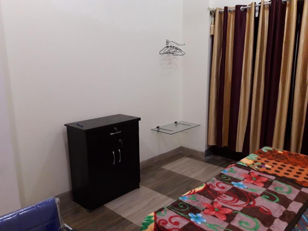 그레이터 노이다 Yog Bhawan 아파트 호텔 외부 사진